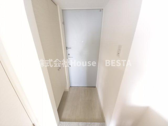 アドバンス神戸アルティスの玄関