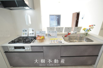 【キッチン】 | 海老名市国分南3丁目 新築戸建て 全3棟【仲介手数料無料】