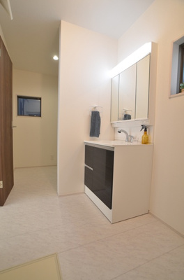 【洗面所】 | 海老名市国分南3丁目 新築戸建て 全3棟【仲介手数料無料】