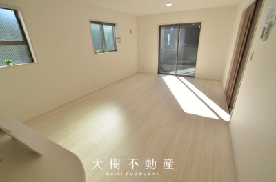 【居間・リビング】 | 海老名市国分南3丁目 新築戸建て 全3棟【仲介手数料無料】