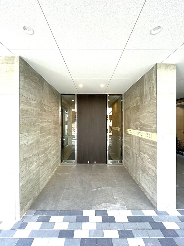 JU TOWER FRONT 両国のエントランス