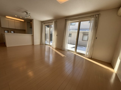 【居間・リビング】 | 印西市大塚３丁目戸建