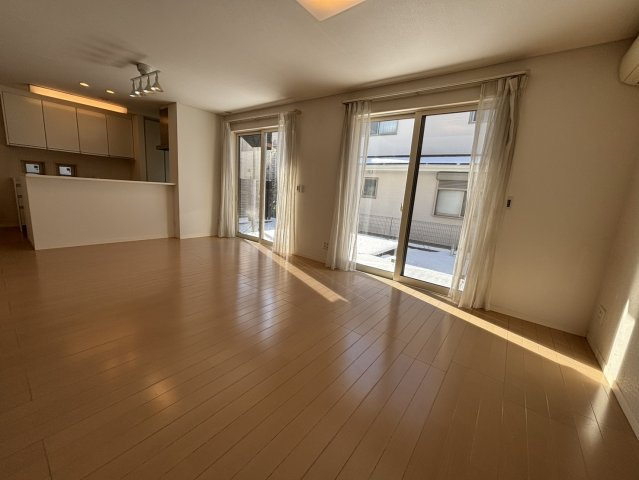 【居間・リビング】 | 印西市大塚３丁目戸建