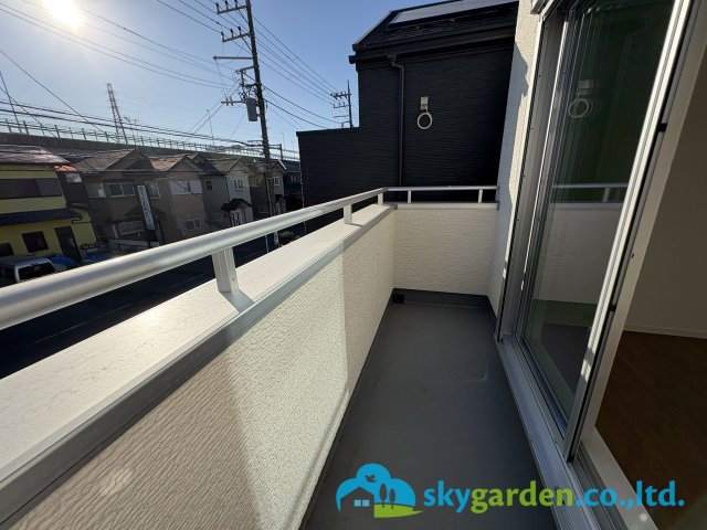 茅ヶ崎市香川4丁目　新築戸建　全3棟3号棟のバルコニー|陽当たり良好なバルコニーです