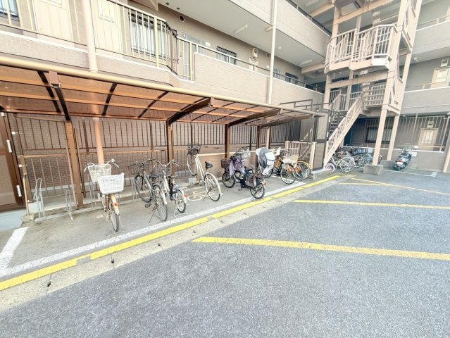 エス・バイ・エルマンション越谷の駐輪場|共用部・駐輪場