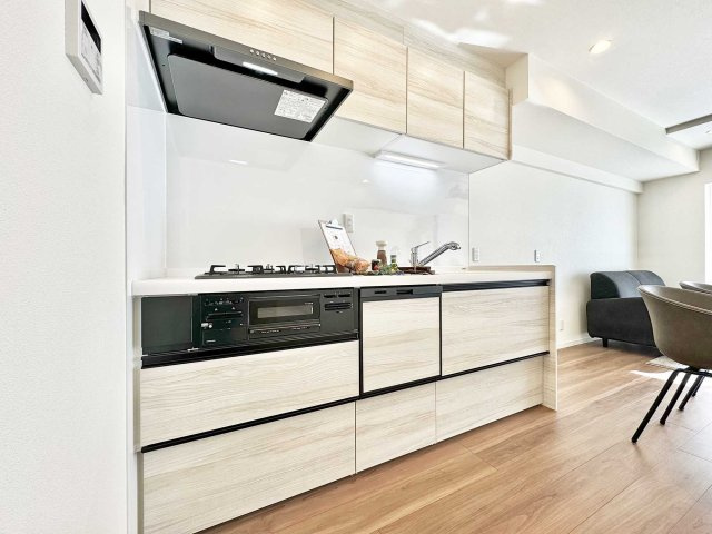 エス・バイ・エルマンション越谷のキッチン|キッチン/施工例◆片付けが楽になる食洗器付き