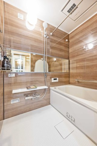 エス・バイ・エルマンション越谷の浴室|浴室/施工例◆追い焚き機能・浴室乾燥機付き