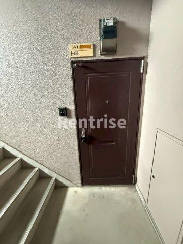 マンション忠徳の玄関