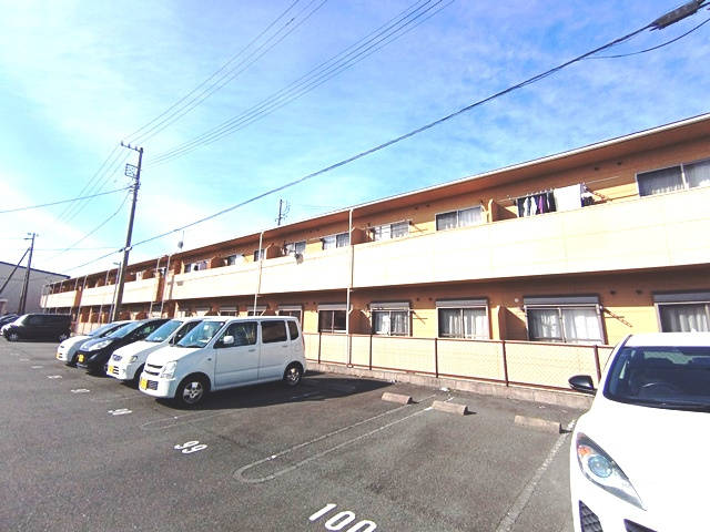 ブロードタウン神野 Ⅱ D棟の外観