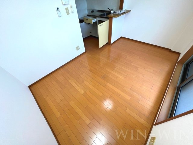 ブロードタウン神野 Ⅱ D棟の居間・リビング