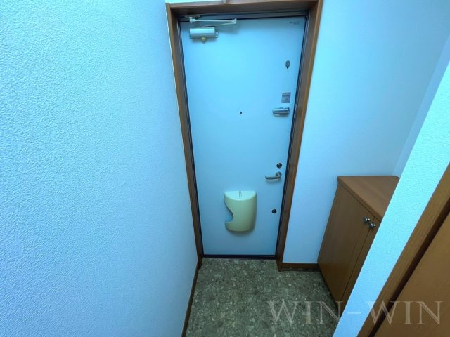 ブロードタウン神野 Ⅱ D棟の玄関