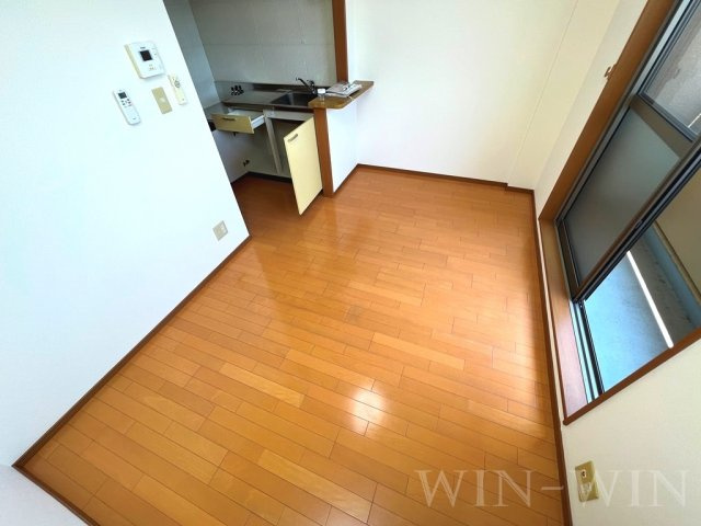 ブロードタウン神野 Ⅱ D棟の居間・リビング