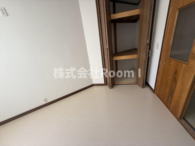 【居間・リビング】 | 中浜3丁目貸家 | ゆったり過ごせる居間です