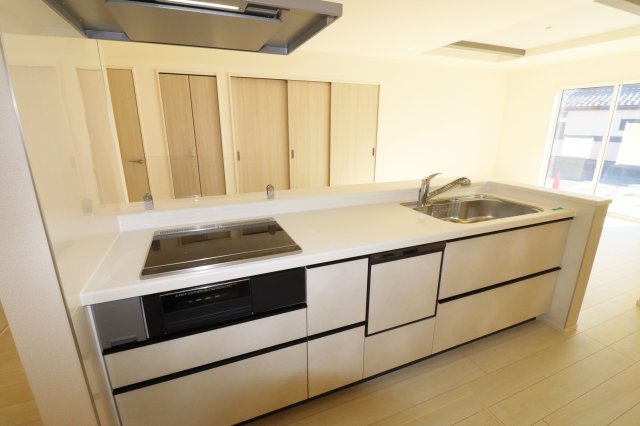 郡山市大槻町字針生　　　1号棟　　　開成小学校、郡山１中学区のキッチン|食洗器付き♪