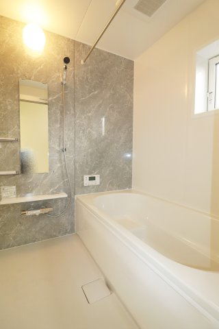 郡山市大槻町字針生　　　1号棟　　　開成小学校、郡山１中学区の玄関