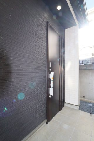 郡山市大槻町字針生　　　1号棟　　　開成小学校、郡山１中学区の玄関|ポスト