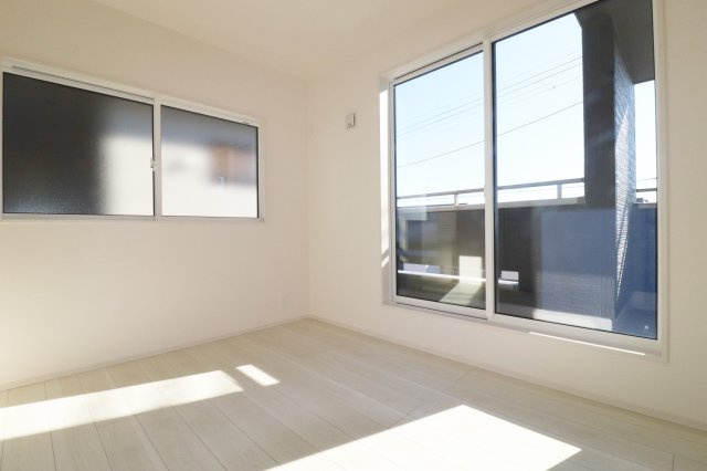 郡山市大槻町字針生　　　1号棟　　　開成小学校、郡山１中学区の洋室