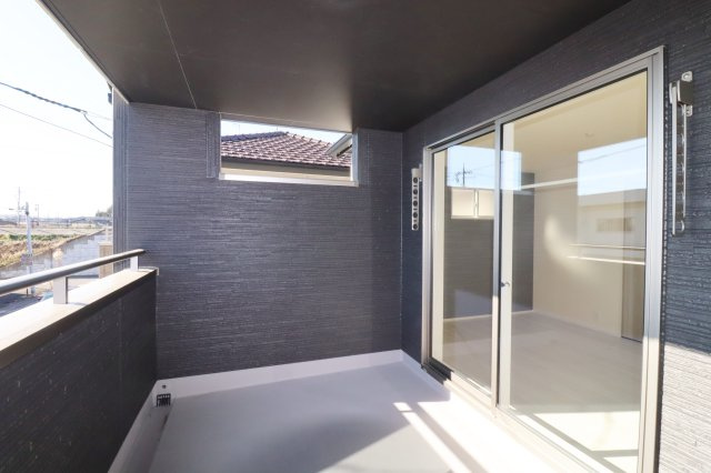 郡山市大槻町字針生　　　1号棟　　　開成小学校、郡山１中学区の洋室