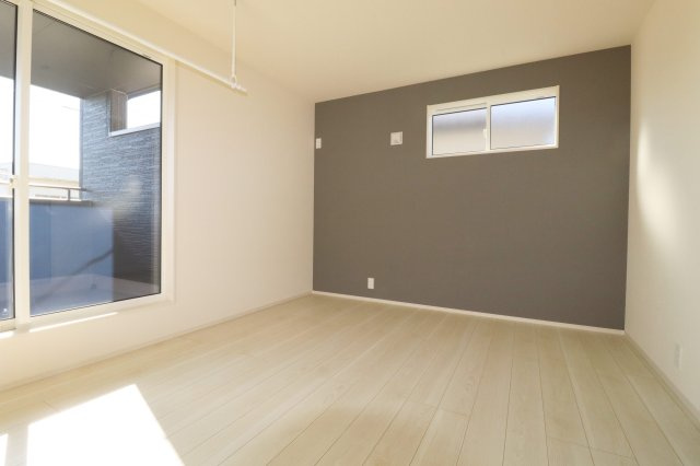 郡山市大槻町字針生　　　1号棟　　　開成小学校、郡山１中学区の洋室