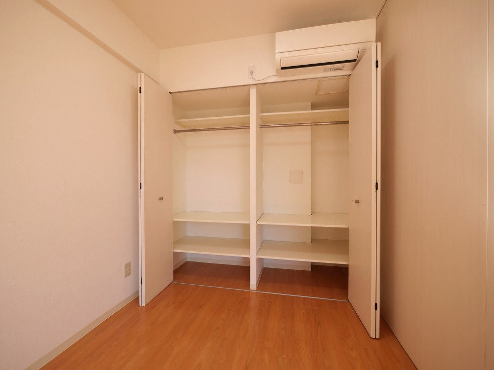 アーデンタワー立売堀の収納