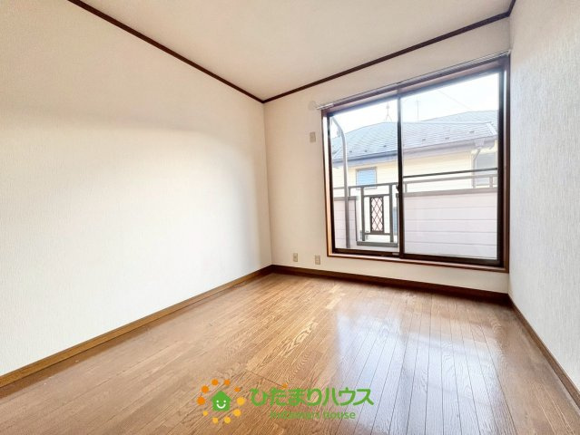 幸手市東4丁目　中古一戸建て　の洋室|2025年12月8日撮影