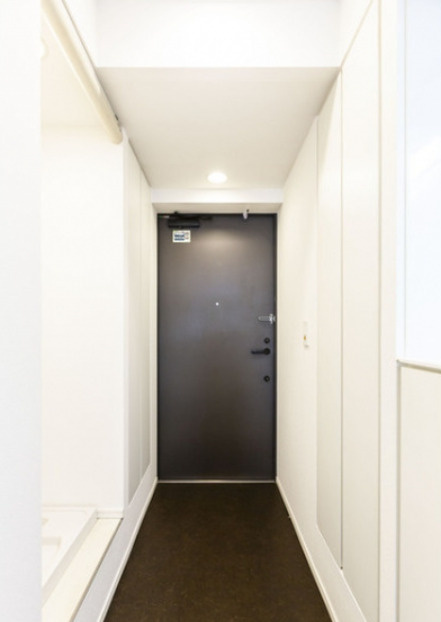 パークフラッツ中目黒　ペット相談　トランクルーム　南向きの玄関