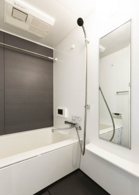 パークフラッツ中目黒　ペット相談　トランクルーム　南向きの浴室