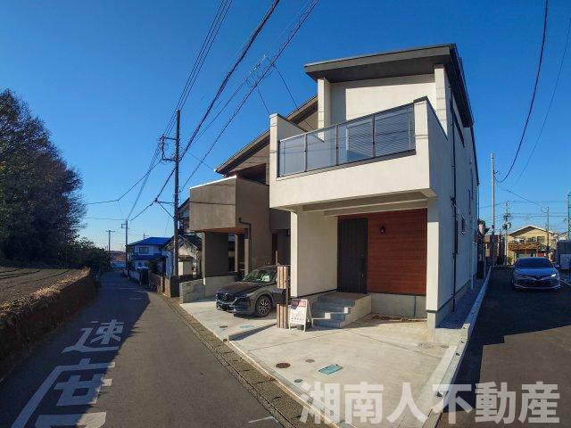 高座郡寒川町岡田4丁目　新築戸建の前面道路含む現地写真|前面道路含む現地写真です
