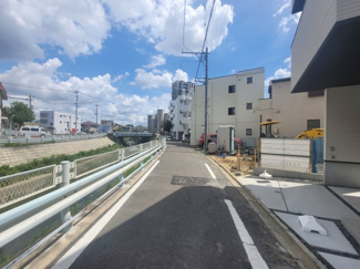 【前面道路含む現地写真】 | 昭和区長戸町６丁目新築戸建 | キャンペーン対象物件です♪詳細は弊社ホームページもしくはスタッフまでお気軽にお問合せ下さいませ♪ お役に立てる自信があります♪