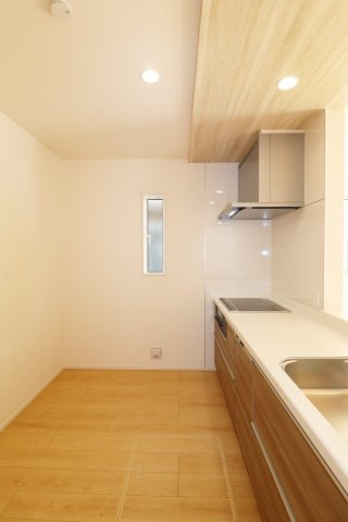 郡山市大槻町字針生　　　２号棟　　　開成小学校、郡山１中学区のキッチン