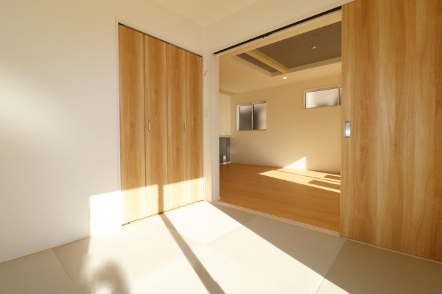 郡山市大槻町字針生　　　２号棟　　　開成小学校、郡山１中学区の和室|リビングに隣接する和室♪