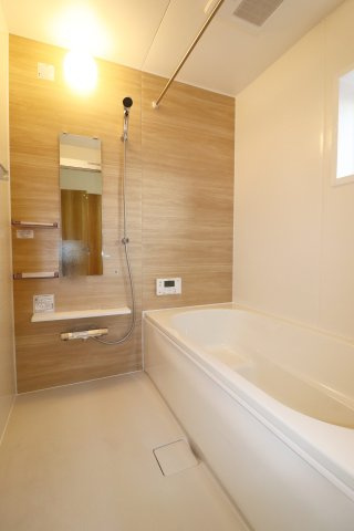 郡山市大槻町字針生　　　２号棟　　　開成小学校、郡山１中学区の浴室