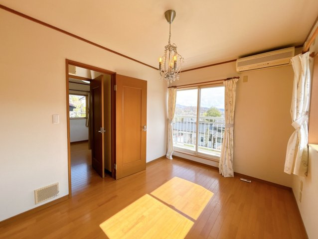 住吉　売中古住宅の洋室