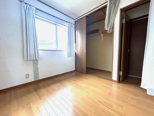 住吉　売中古住宅の洋室