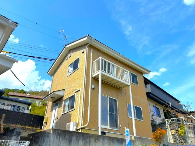 住吉　売中古住宅の外観|築22年のおうちです。高台に位置しているため見晴らしがいいです。