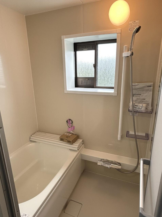 芳田　売中古住宅の浴室