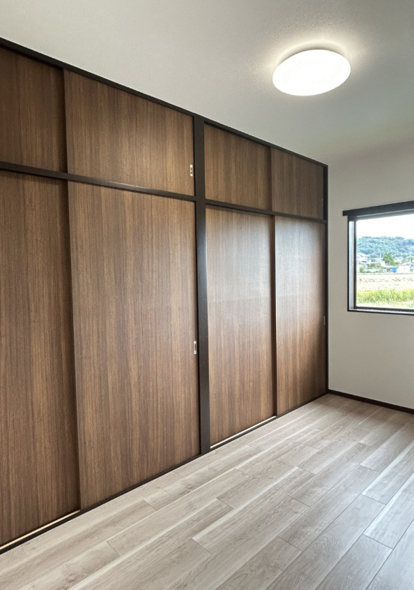 芳田　売中古住宅の洋室