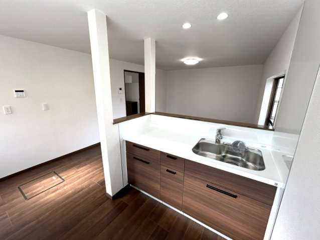 上田原　売中古住宅のキッチン