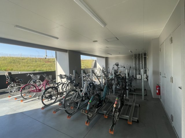 ファボルさい百間川のその他共用部分|・駐輪場
広々とした駐輪スペースがあります。