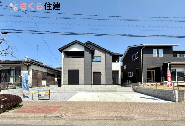 ーLIGARE－宇都宮市さつき6期　1号棟の駐車場|カースペース２～３台可能です。