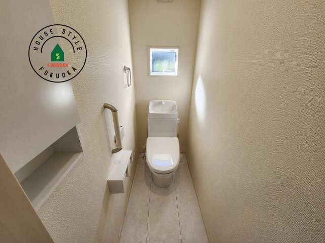 福岡市西区横浜1丁目第1-6棟（5号棟）のトイレ|温水洗浄便座を完備しております。2ヶ所にトイレがあるのは朝の慌ただしい時間も安心です。
