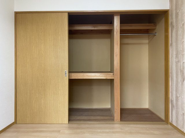 トピアⅢの収納|洋室6帖　収納