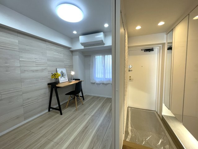 陽当たり？眺望？コレでダメならどうすりゃいいの！？な、最上階の『コスモ横浜和田町ヒルズ』リノベーションの洋室|コンパクトで使いやすい洋室です