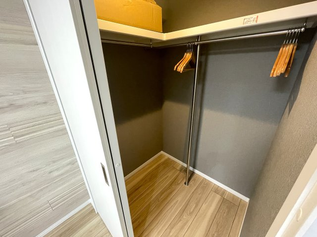 陽当たり？眺望？コレでダメならどうすりゃいいの！？な、最上階の『コスモ横浜和田町ヒルズ』リノベーションの収納|便利な収納スペースです