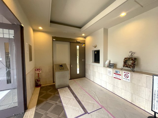 陽当たり？眺望？コレでダメならどうすりゃいいの！？な、最上階の『コスモ横浜和田町ヒルズ』リノベーションのエントランス|エントランスです