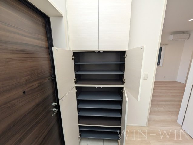 IORI Ⅴ棟の玄関