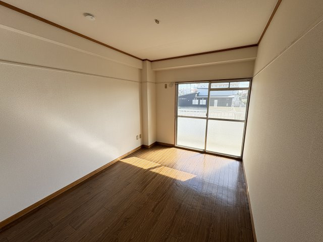 日の丸ビルの洋室|写真はイメージです。
色仕様は現状優先となります