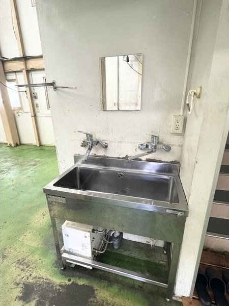 押元町貸工場の内装