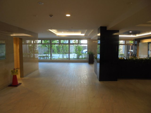 ジ・アーバネックス京都松ヶ崎のエントランス