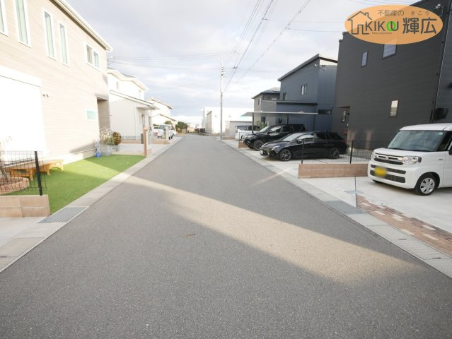 【前面道路含む現地写真】 | 加古郡稲美町加古　中古戸建